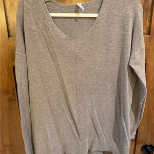 V neck sweater